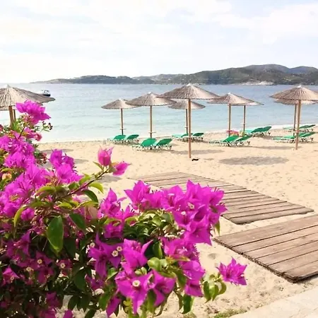 In The Garden By The Sea *