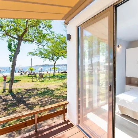 In The Garden By The Sea