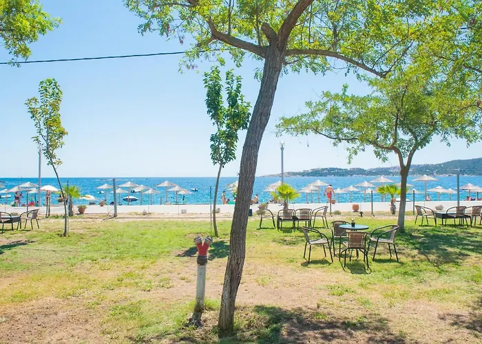 In The Garden By The Sea